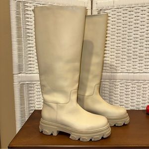 NWOT EDITED Boots 'Gilberta' in Beige